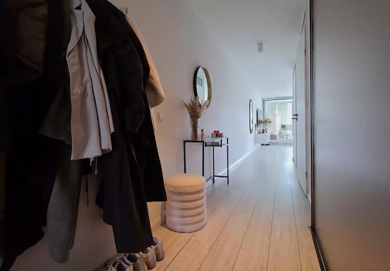 Gemeubileerd 2-kamerappartement van 95 m² - Afbeelding 9