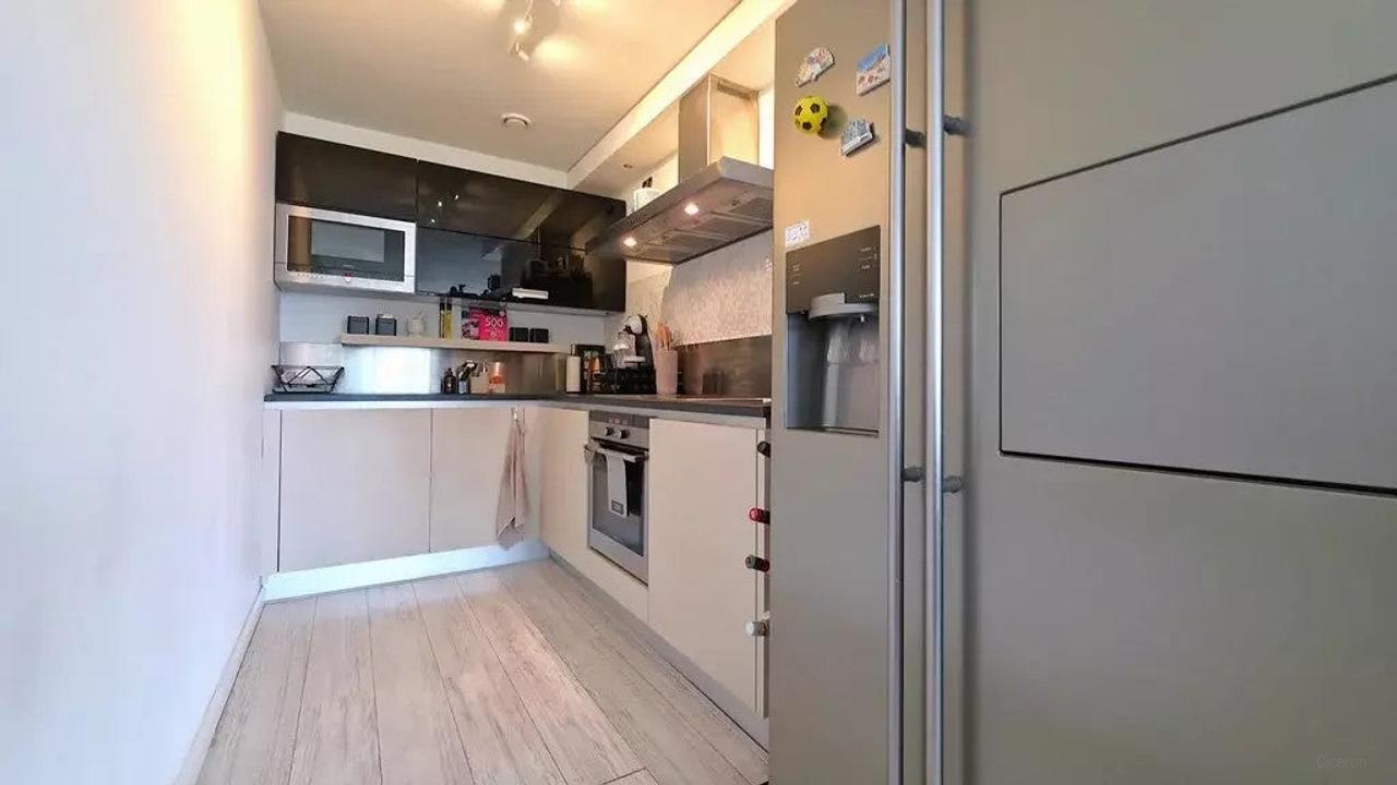 Gemeubileerd 2-kamerappartement van 95 m² - Afbeelding 13