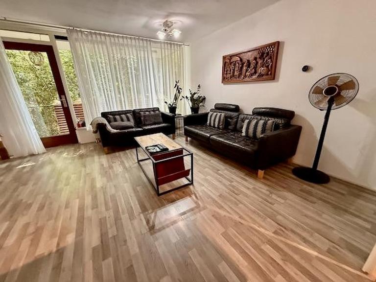 Gemeubileerd 3-kamerappartement met terras - Afbeelding 2