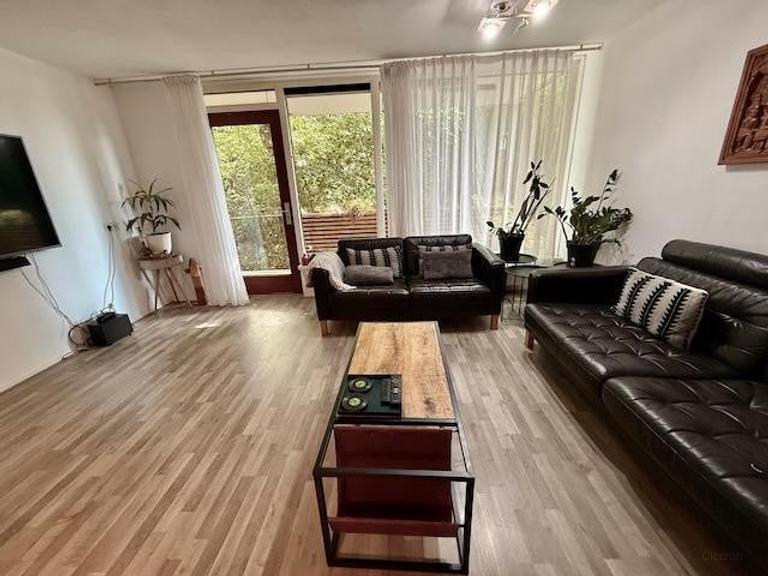 Gemeubileerd 3-kamerappartement met terras - Afbeelding 4