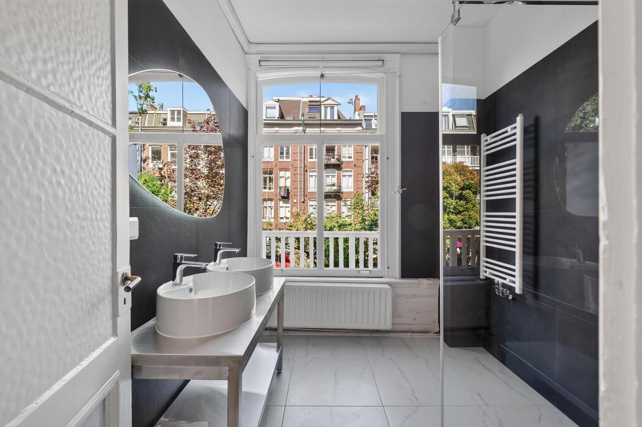 148 m² dubbel benedenhuis met tuin - Afbeelding 22