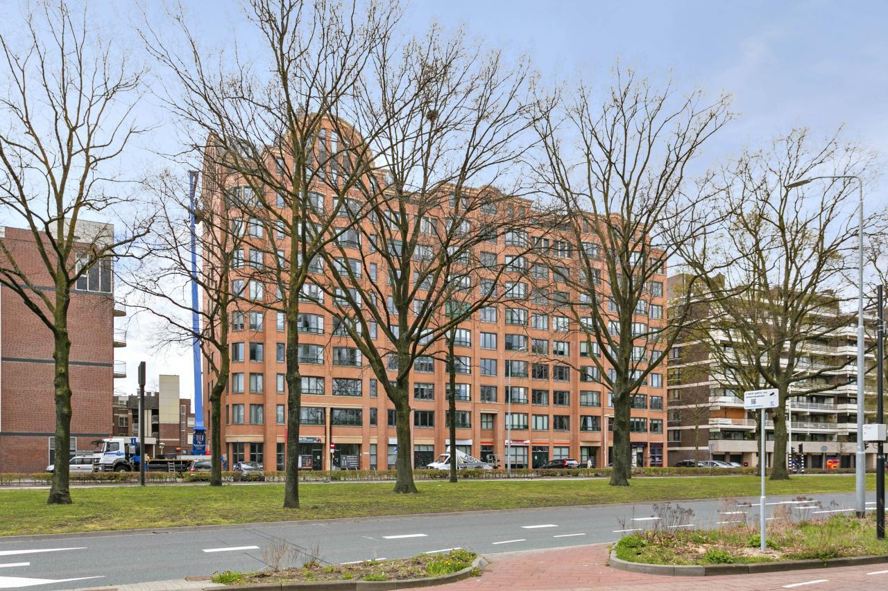 121 m² appartement met balkon in Eindhoven - Afbeelding 1