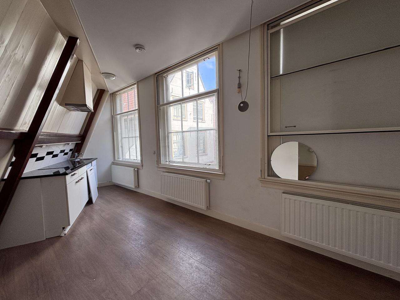 Bright studio next to Hooglandse Church - Image 5