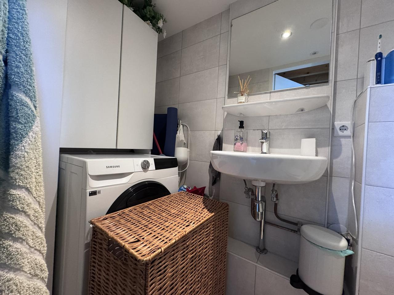 A+++ Energy-Rated Loft in Breda - Image 7