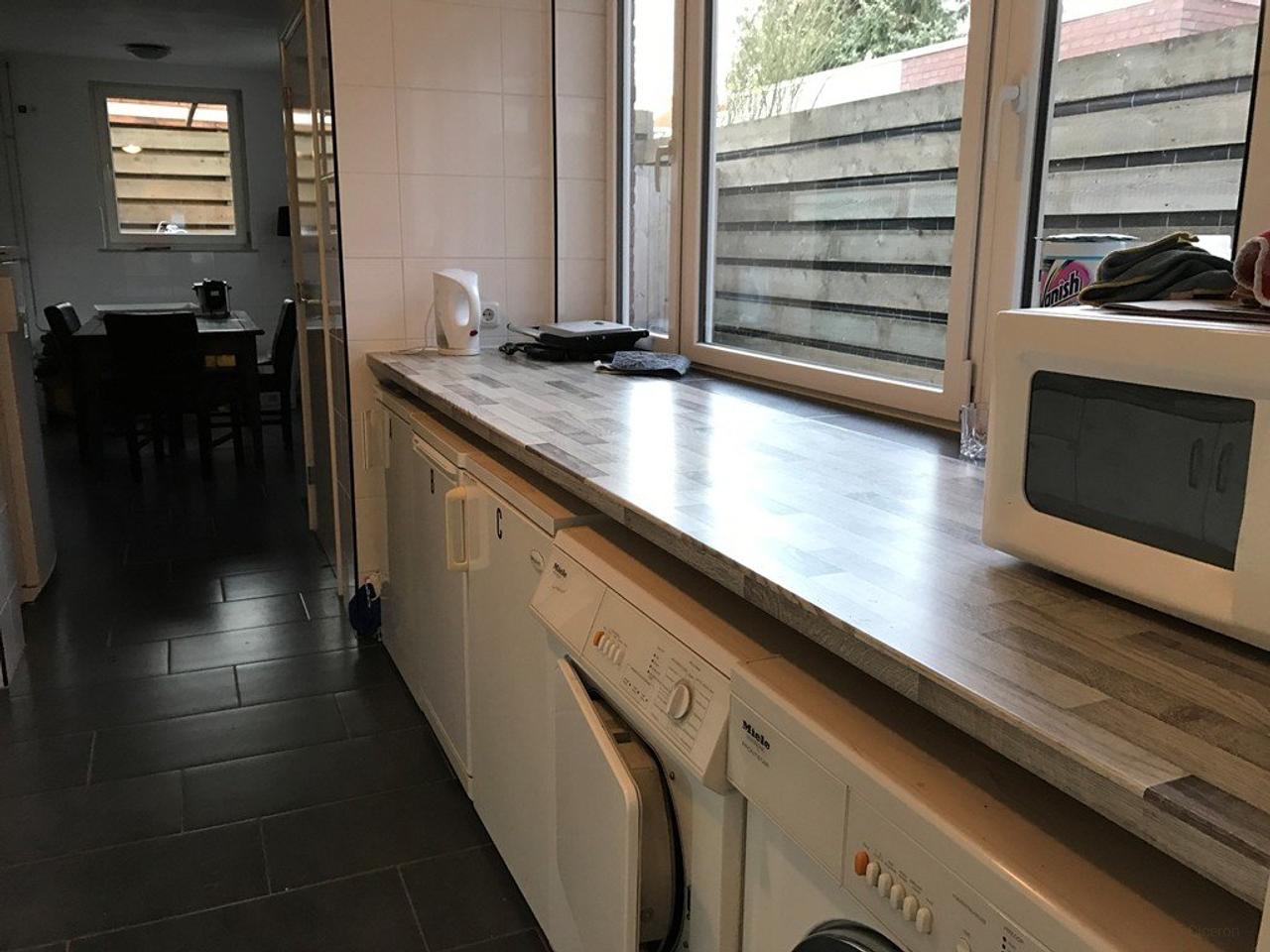 One-Bedroom Apartment Near High Tech Campus - Image 17