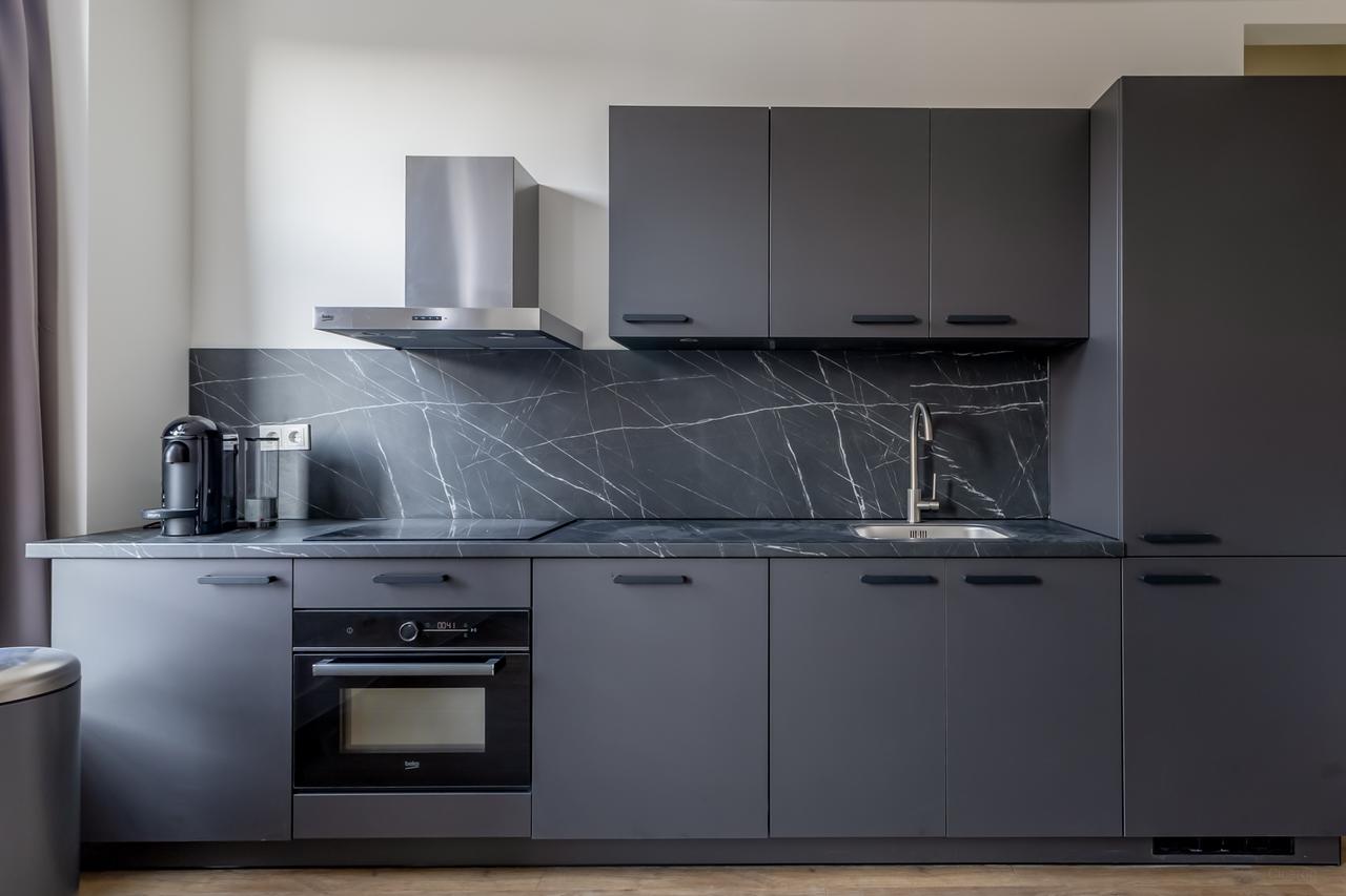 Short-stay apartment near St John’s Cathedral - Image 6