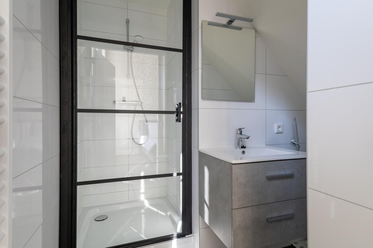 Short-stay apartment near St John’s Cathedral - Image 10