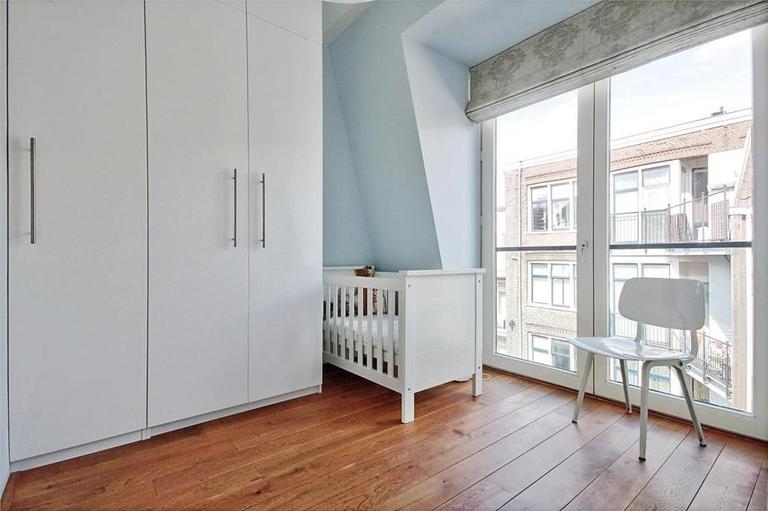 Licht 2-kamerappartement aan de gracht - Afbeelding 10
