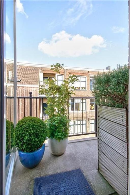 Licht 2-kamerappartement aan de gracht - Afbeelding 11