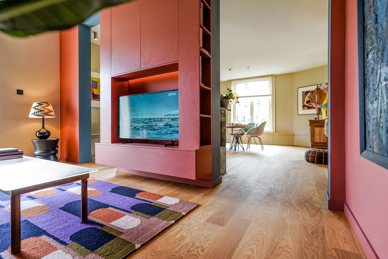 Furnished 1-Bedroom Apartment with Balcony - Image 7