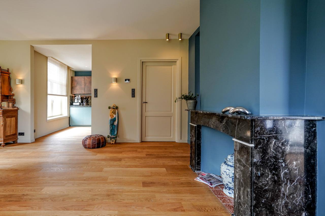 Furnished 1-Bedroom Apartment with Balcony - Image 11