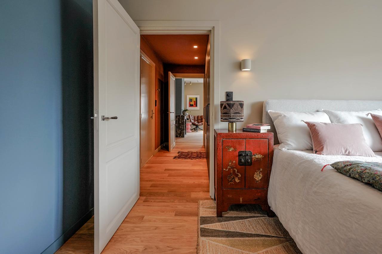 Furnished 1-Bedroom Apartment with Balcony - Image 14