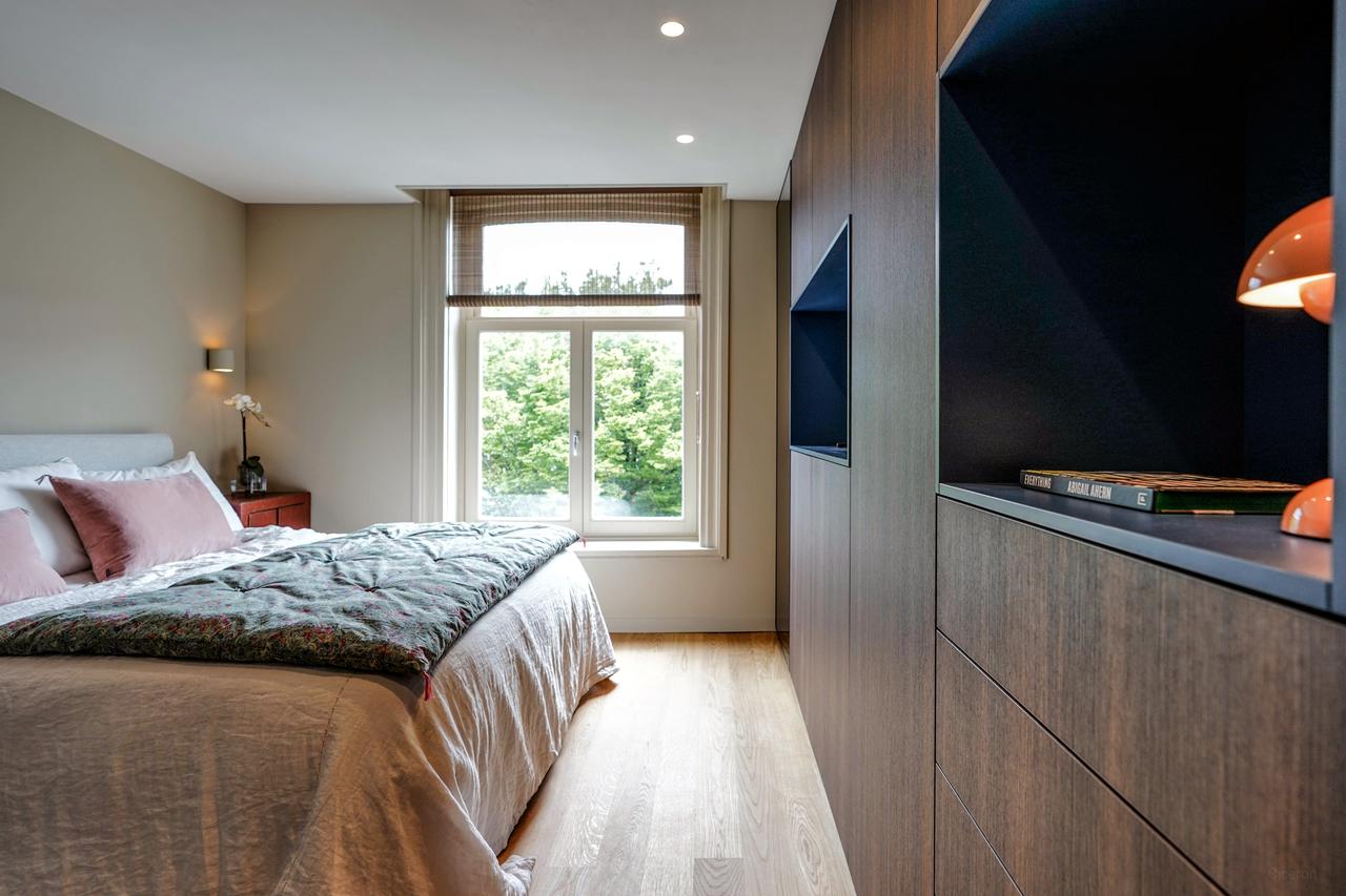Furnished 1-Bedroom Apartment with Balcony - Image 15
