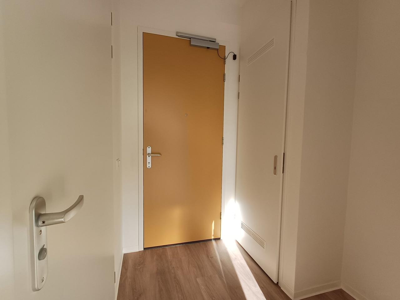 Furnished apartment near Philips Stadium - Image 6