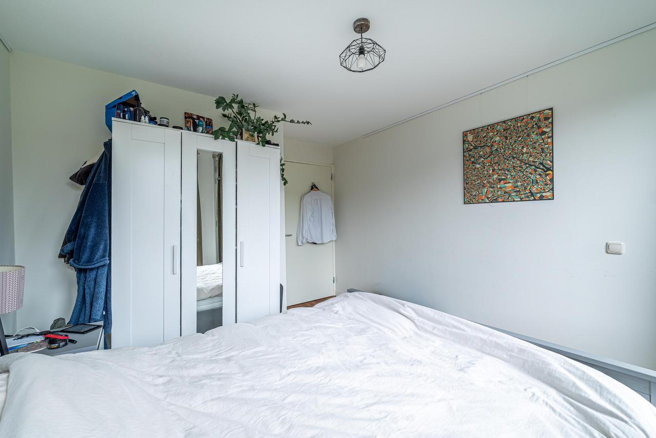 100 m² apartment with 3 bedrooms in De Pijp - Image 7