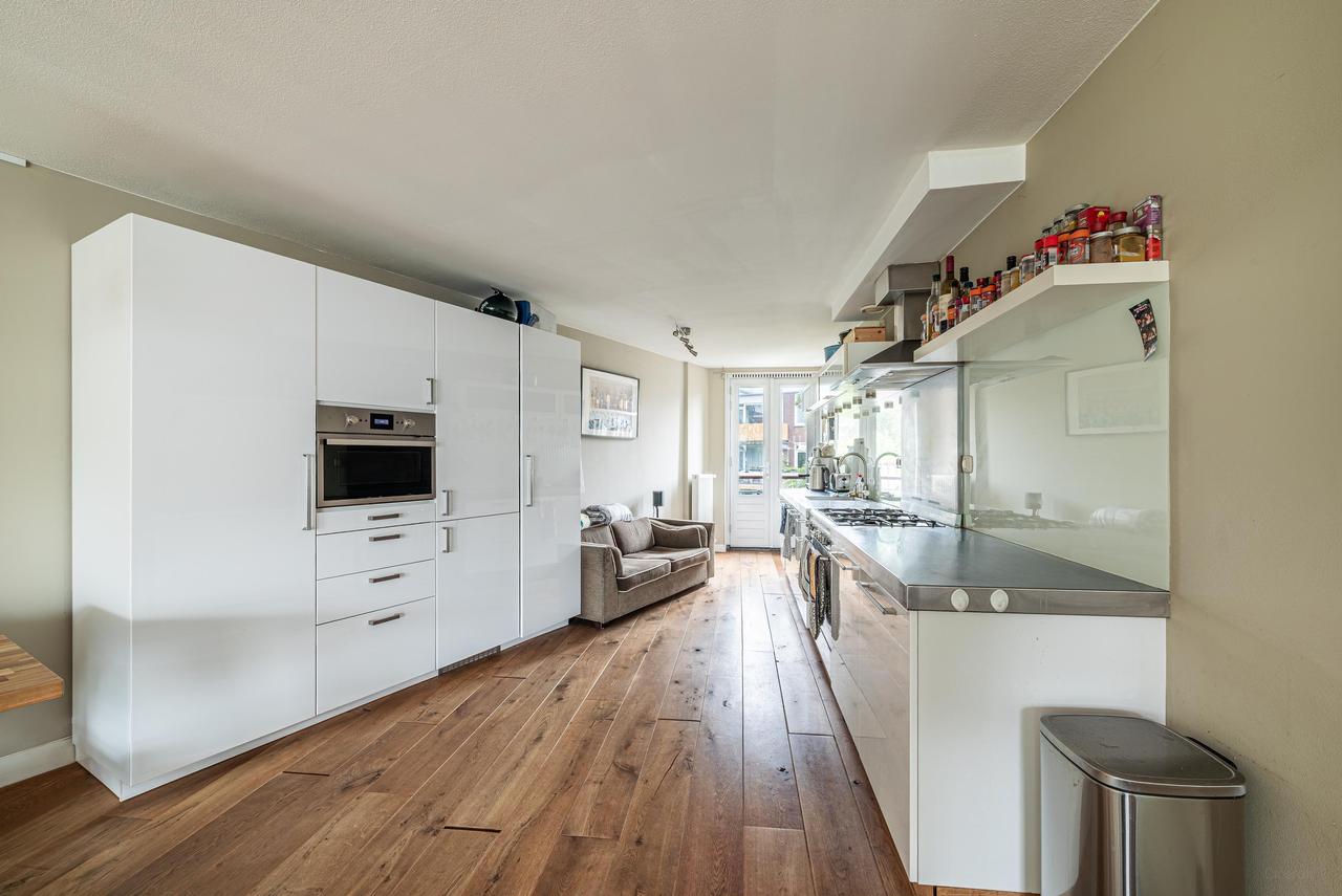 100 m² apartment with 3 bedrooms in De Pijp - Image 16