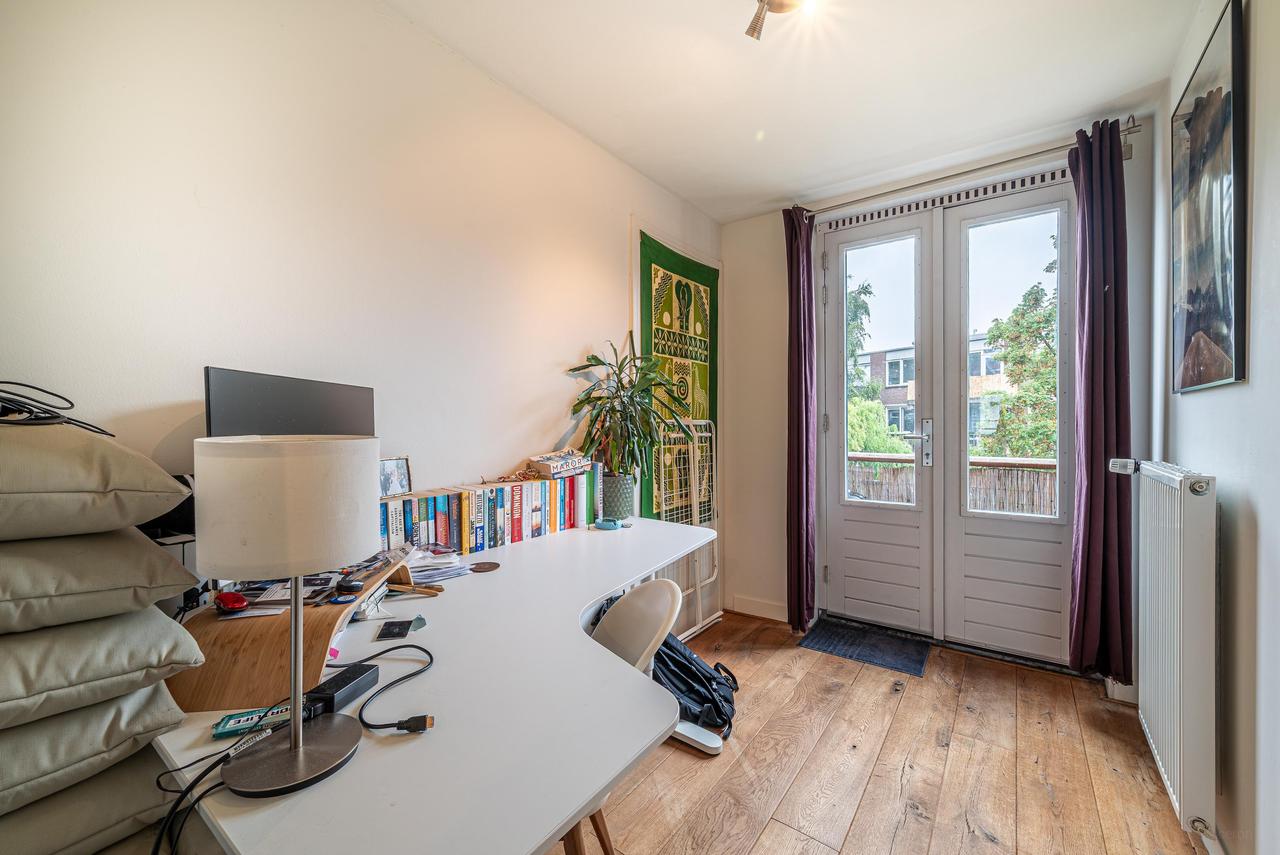 100 m² apartment with 3 bedrooms in De Pijp - Image 17