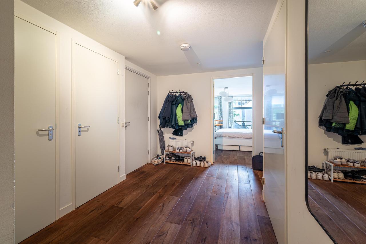 100 m² apartment with 3 bedrooms in De Pijp - Image 19