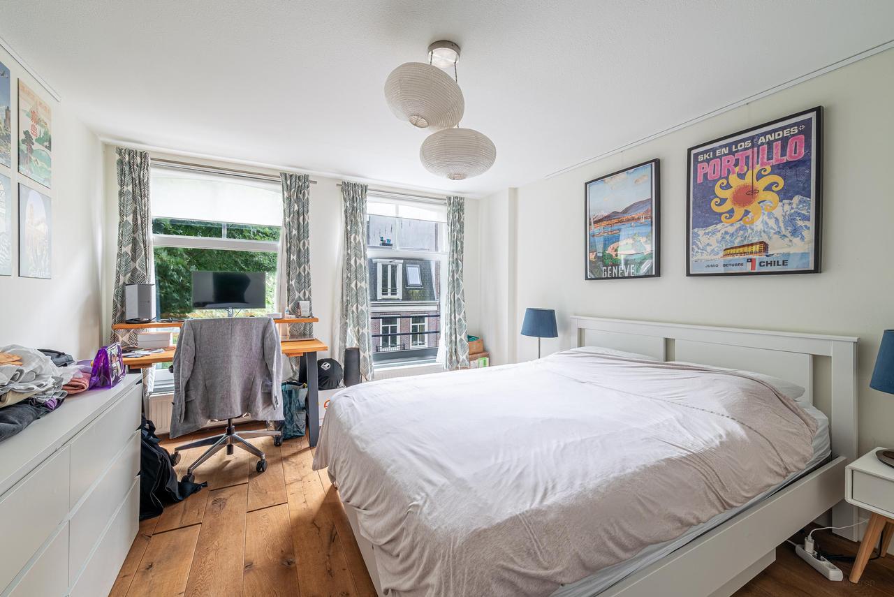 100 m² apartment with 3 bedrooms in De Pijp - Image 25