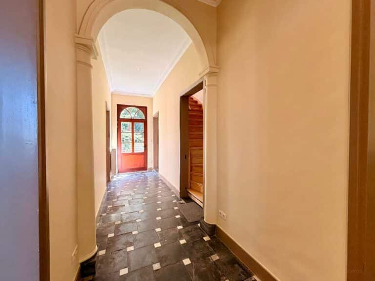 Monumental Detached House with Garden - Image 2