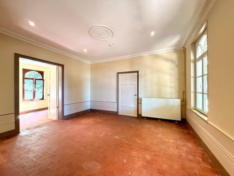 Monumental Detached House with Garden - Image 5