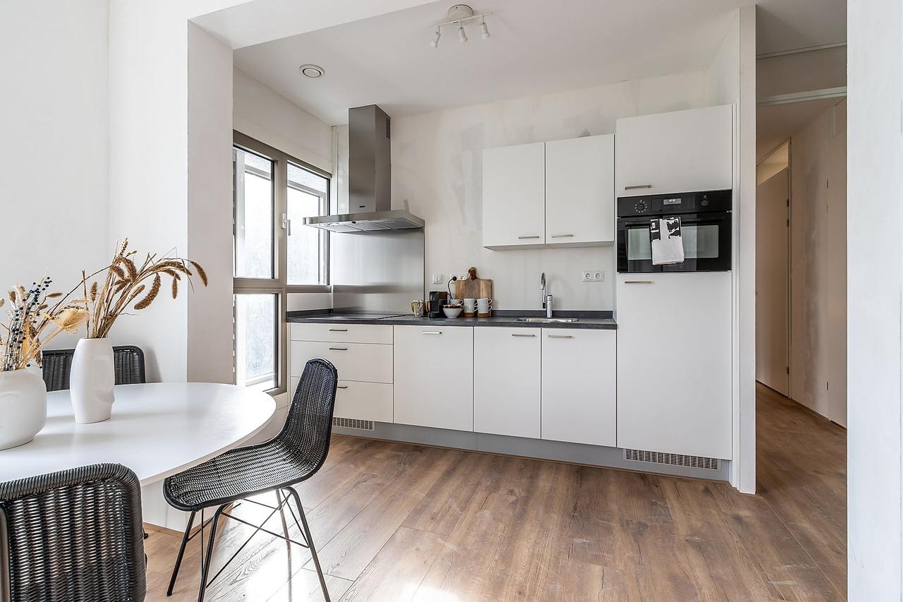 Two-Bedroom Apartment on the 17th Floor - Image 4