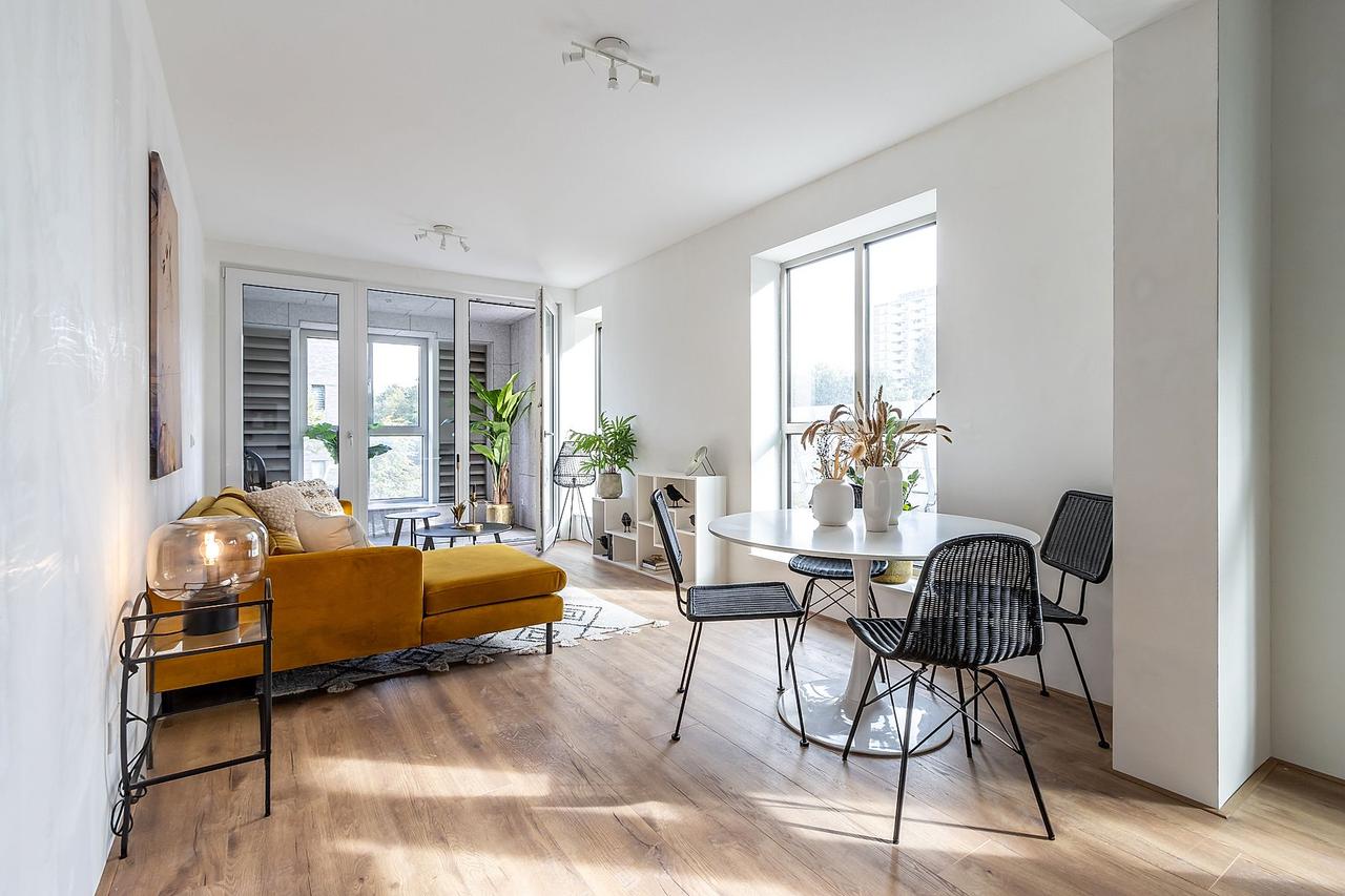 Two-Bedroom Apartment on the 17th Floor - Image 6