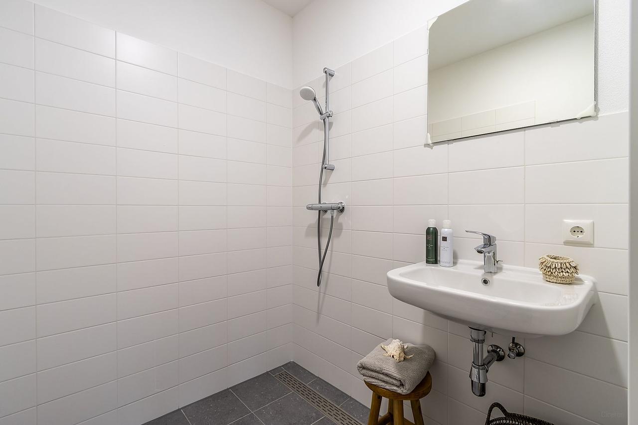 Two-Bedroom Apartment on the 17th Floor - Image 8