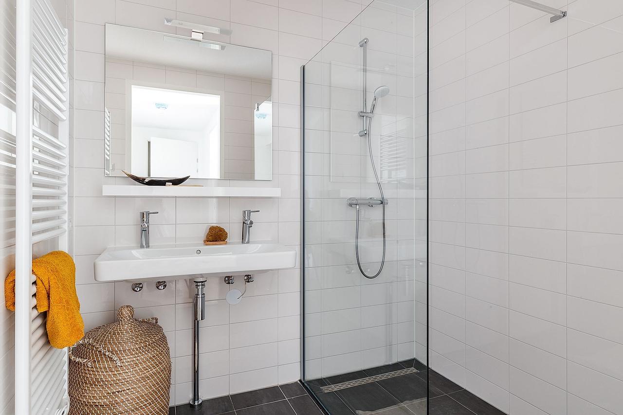 Energy-efficient one-bedroom apartment with balcony - Image 8