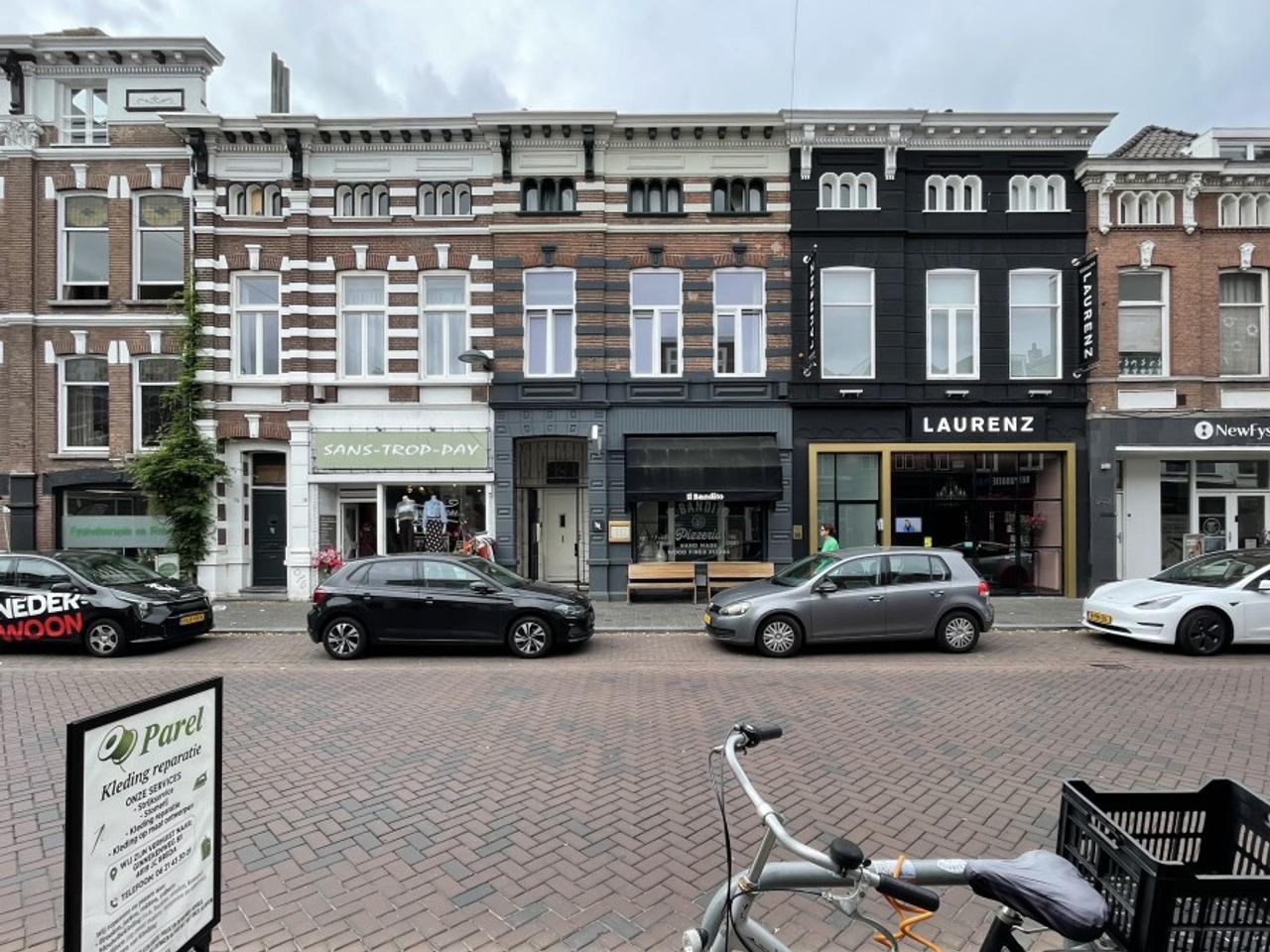 13 m² Room with Rooftop Terrace in Breda - Image 1