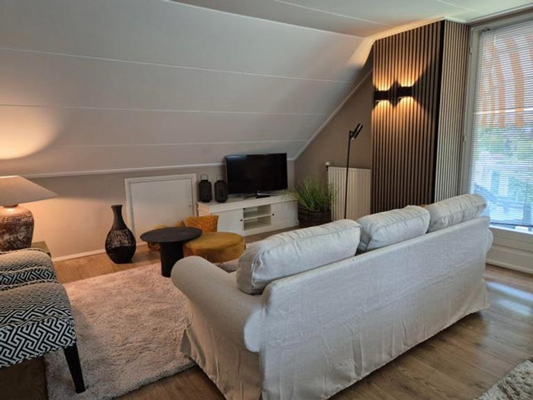 Furnished Apartment with Large Garden - Image 2