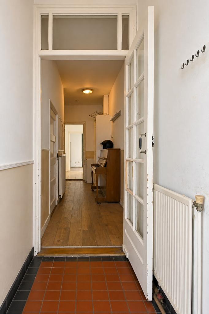 Furnished student room with garden - Image 2