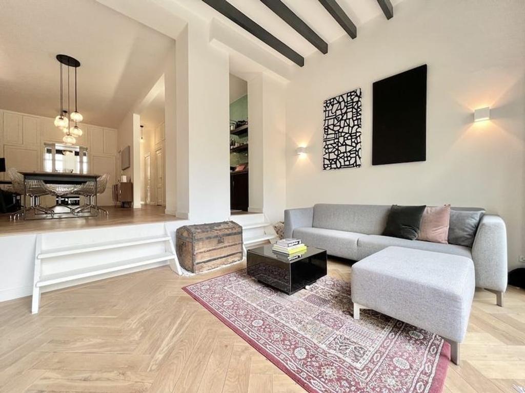 Furnished 1-Bedroom Apartment with Garden - Image 1