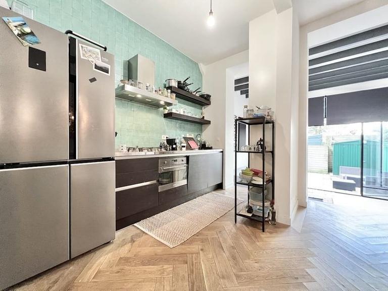 Furnished 1-Bedroom Apartment with Garden - Image 5