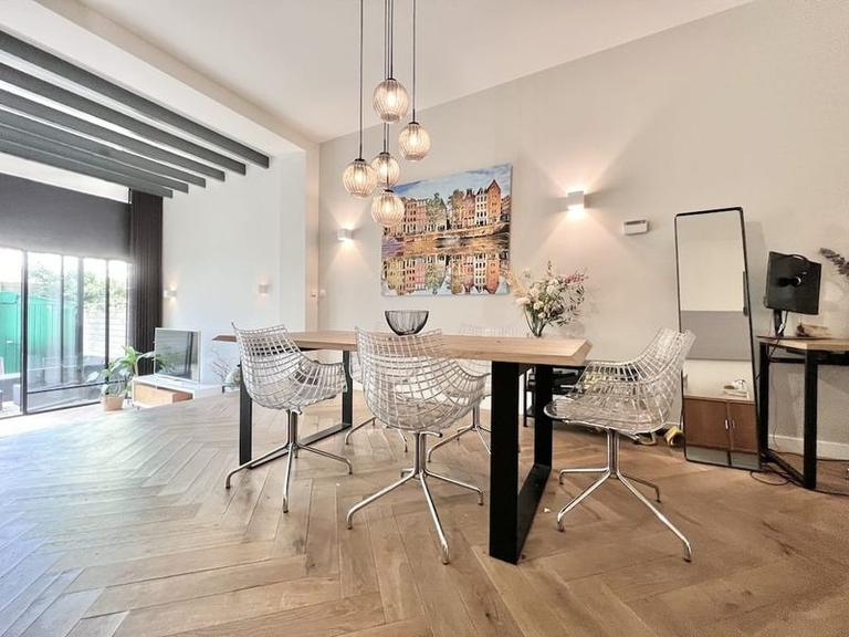 Furnished 1-Bedroom Apartment with Garden - Image 10