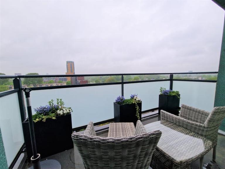 Furnished 2-Bedroom Apartment with Parking - Image 12
