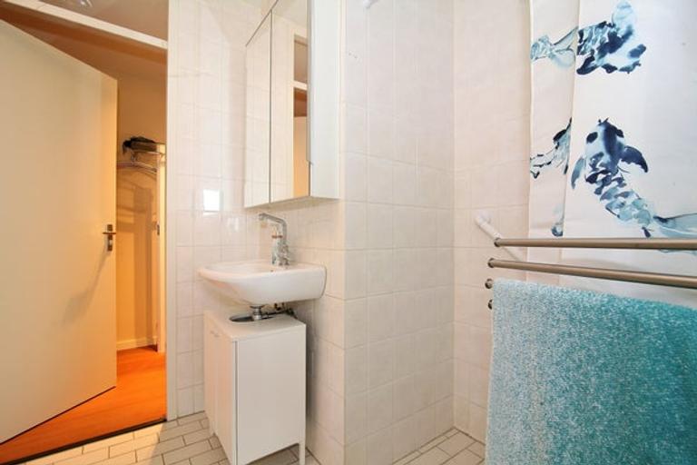 Furnished 2-Bedroom Apartment with Parking - Image 22