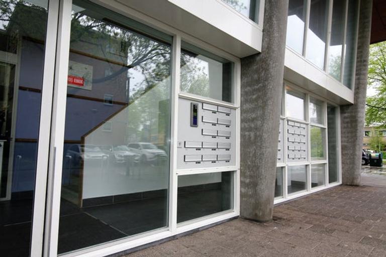Furnished 2-Bedroom Apartment with Parking - Image 33
