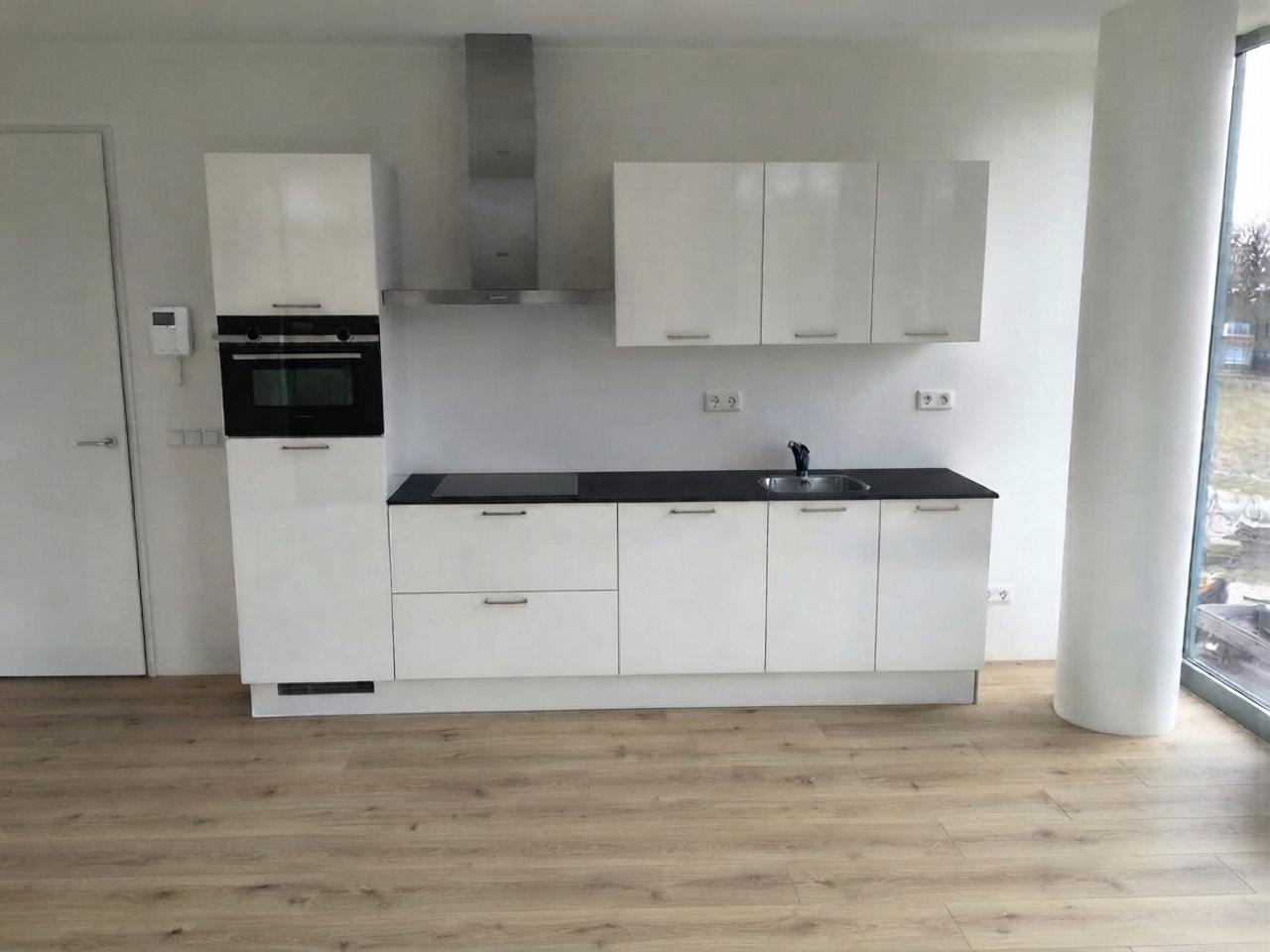 Apartment with Balcony and Residents’ Gym - Image 7