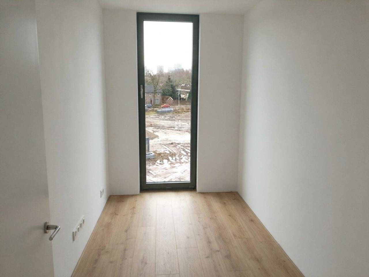 Apartment with Balcony and Residents’ Gym - Image 9