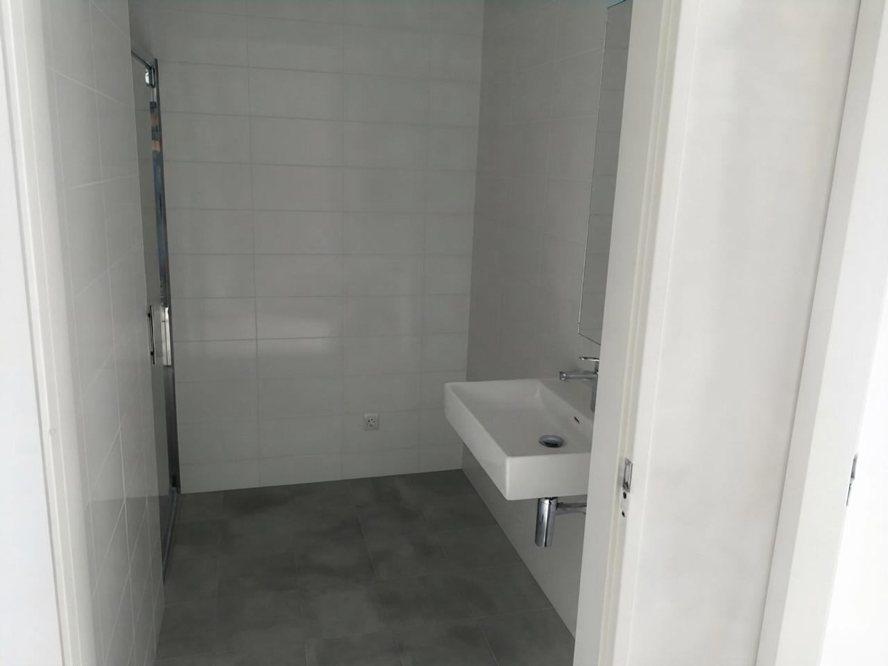 Apartment with Balcony and Residents’ Gym - Image 10