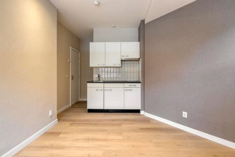 Your Own Kitchen in Green Vreewijk - Image 19