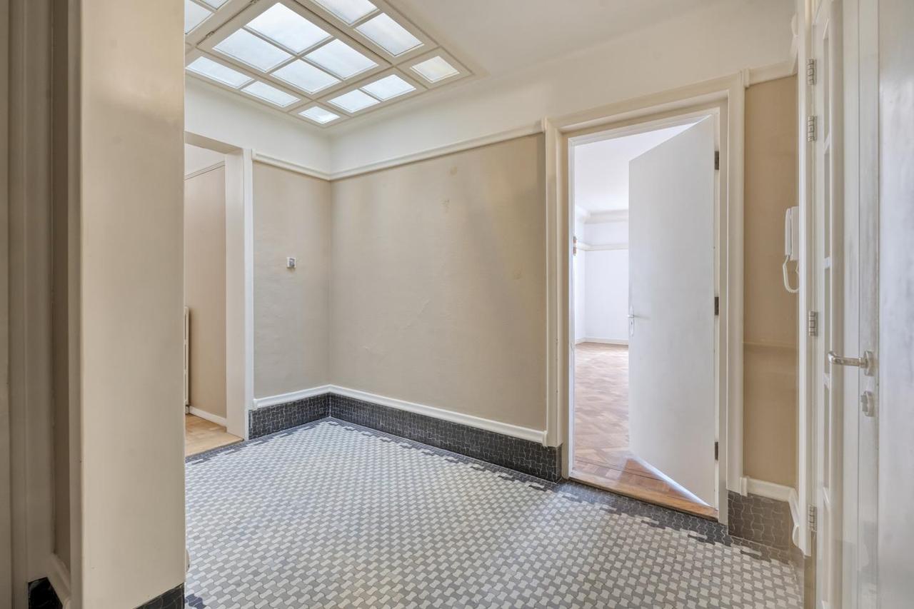 196 m² of living space in historic Westhove - Image 8