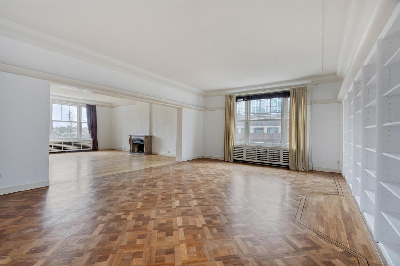 196 m² of living space in historic Westhove - Image 10