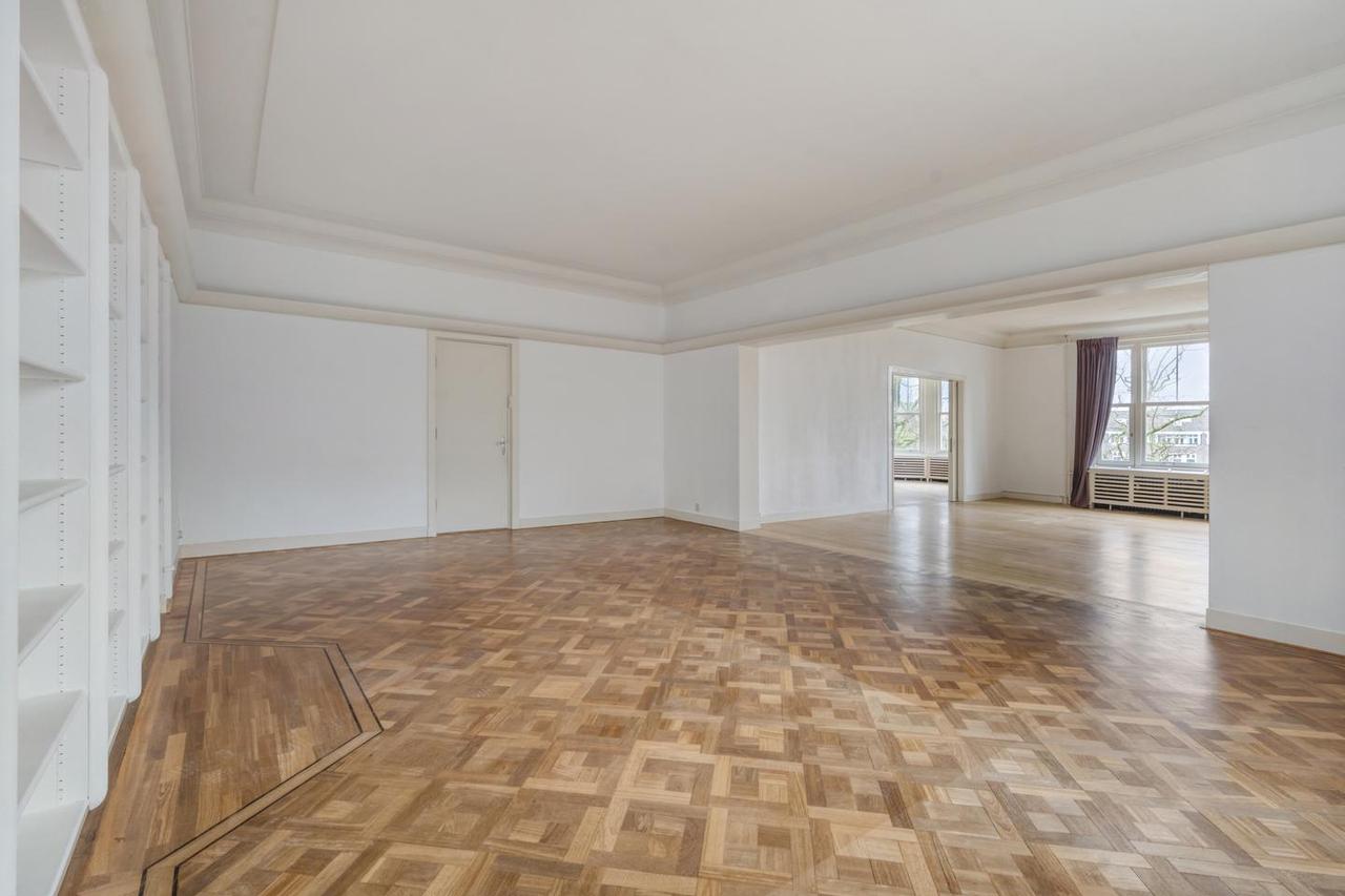 196 m² of living space in historic Westhove - Image 15