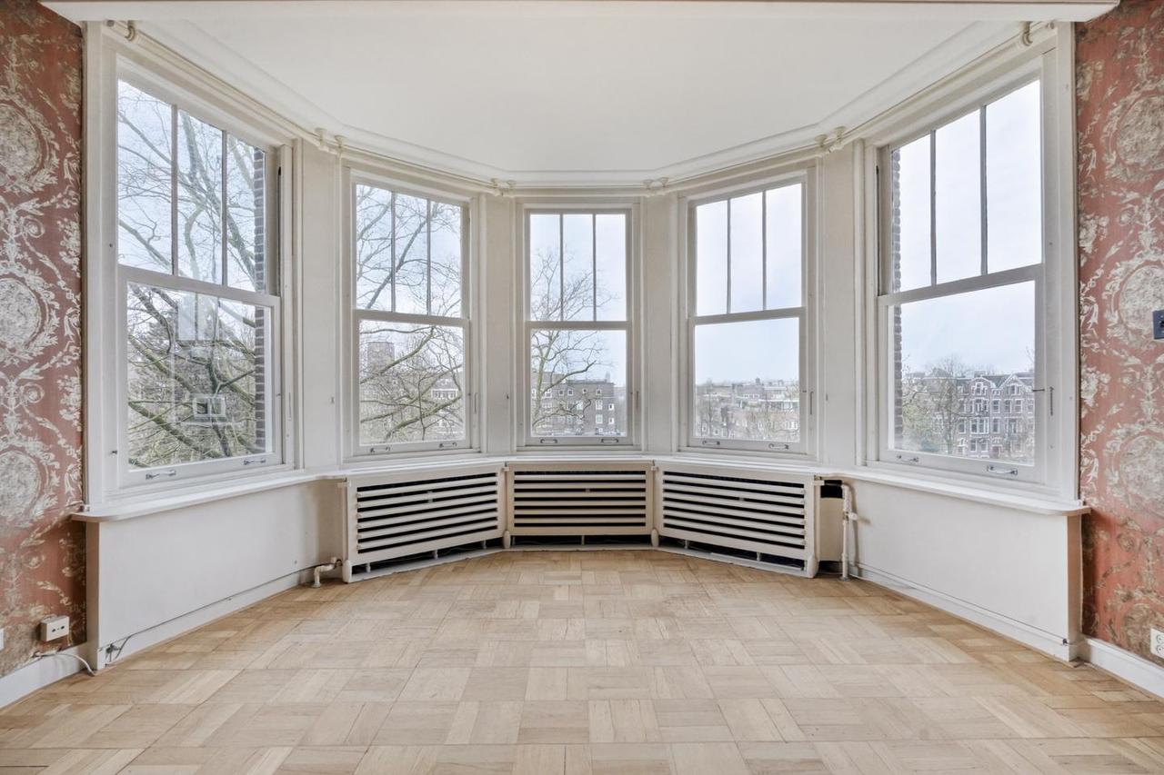196 m² of living space in historic Westhove - Image 21