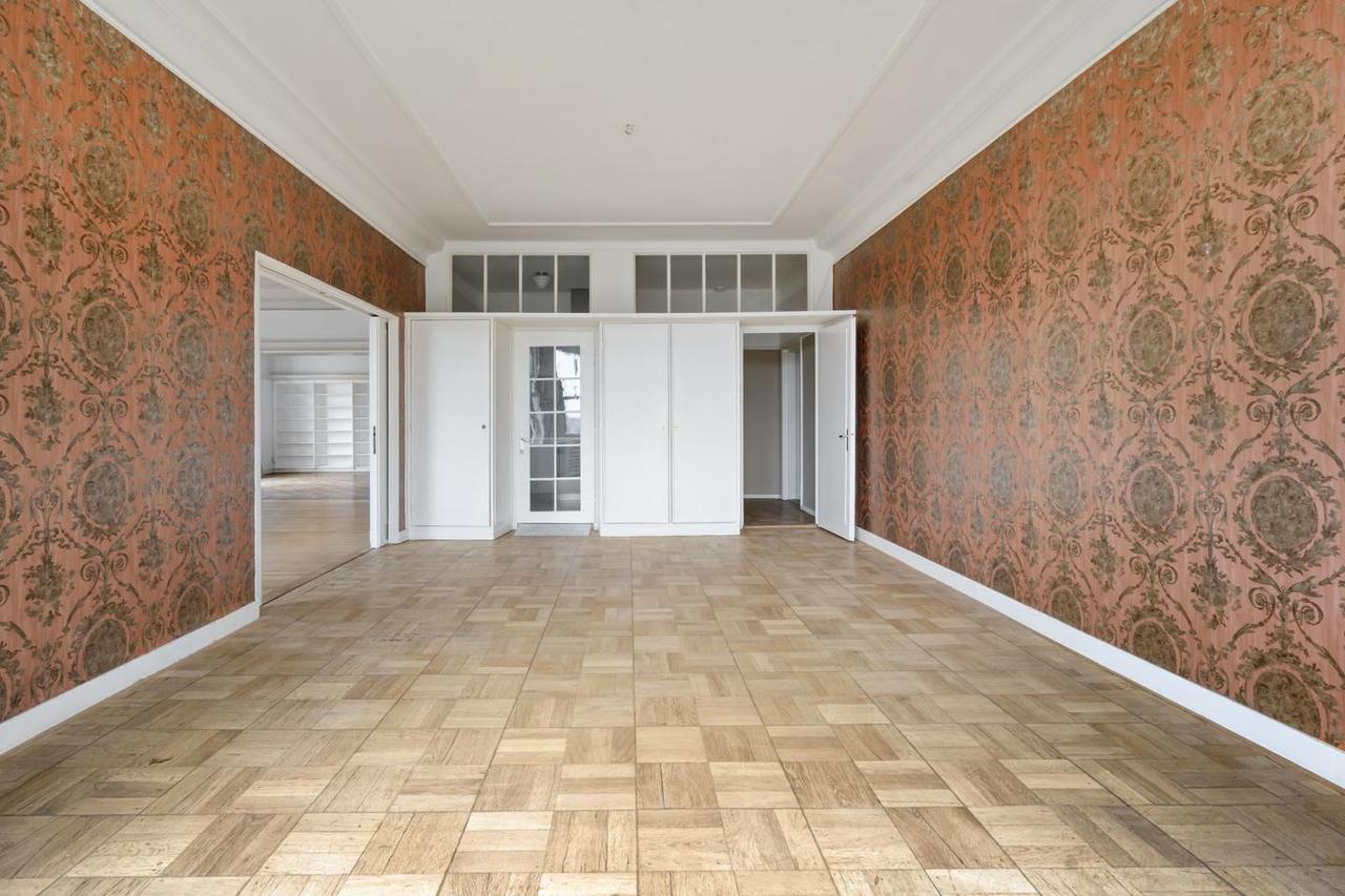 196 m² of living space in historic Westhove - Image 22