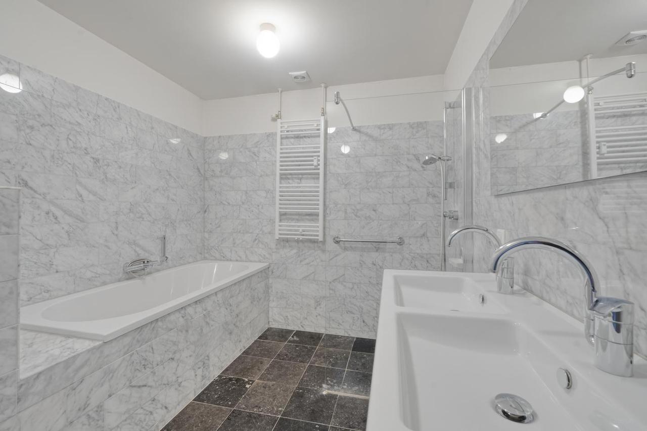 196 m² of living space in historic Westhove - Image 29