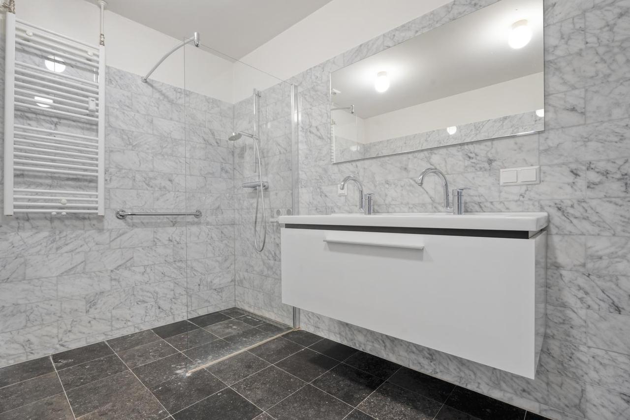 196 m² of living space in historic Westhove - Image 31