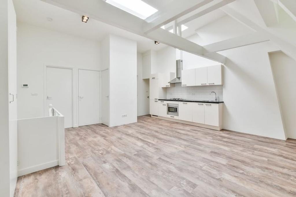 61 m² appartement met balkon in Amsterdam - Afbeelding 1